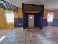 Eladó családi ház, Egyházaskeszőn 16.5 M Ft, 4+2 szobás