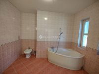 Eladó családi ház, XVIII. kerületben 209 M Ft, 5 szobás