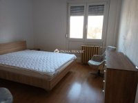 Kiadó panellakás, albérlet, Pakson, Árnyas utcában, 3 szobás
