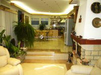 Eladó családi ház, Kecskeméten 259 M Ft, 3+7 szobás