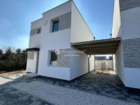 Eladó családi ház, Vecsésen 119.9 M Ft, 5 szobás