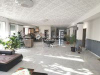 Eladó családi ház, Baracskán 127 M Ft, 8 szobás