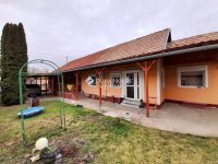 Eladó családi ház