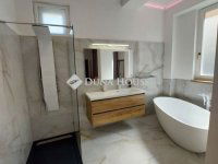 Eladó téglalakás, Baján 99.99 M Ft, 2 szobás