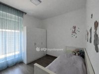 Eladó téglalakás, Teskándon 69.9 M Ft, 1+4 szobás