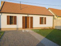 Eladó családi ház, Gyöngyösön 6.2 M Ft, 2 szobás