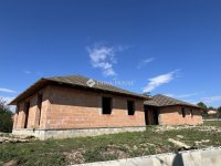 Eladó ikerház, Veszprémben 127 M Ft, 5 szobás