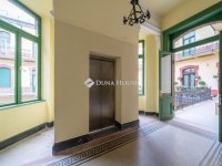 Eladó téglalakás, V. kerületben 199.9 M Ft, 5 szobás