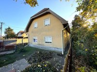 Eladó családi ház, Szigetszentmiklóson 94.9 M Ft, 5 szobás
