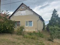 Eladó családi ház, Tiszafüreden 37 M Ft, 4 szobás