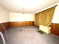 Eladó családi ház, Tatán 34.9 M Ft, 3 szobás