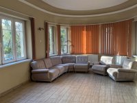 Eladó családi ház, X. kerületben 265 M Ft, 7 szobás