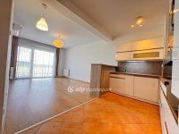 Eladó téglalakás, Győrött 79.9 M Ft, 3 szobás