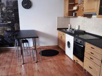 Kiadó téglalakás, albérlet, Pécsett 180 E Ft / hó, 2 szobás