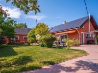 Eladó családi ház, Szigetszentmiklóson 230 M Ft, 5 szobás