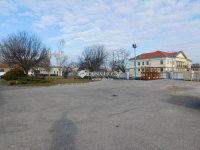 Eladó üzlethelyiség