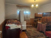 Eladó családi ház, Ajkán 31 M Ft, 1+1 szobás