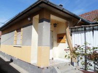 Eladó családi ház