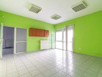 Kiadó üzlethelyiség, Veszprémben 135 E Ft / hó