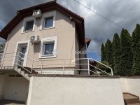 Eladó ikerház, Pécsett 119.9 M Ft, 3 szobás