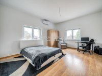 Eladó családi ház, Dunabogdányban 250 M Ft, 8 szobás