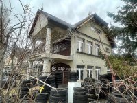 Eladó sorház, Pécsett 215 M Ft, 12+2 szobás