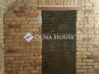 Eladó üzlethelyiség, VIII. kerületben 63.72 M Ft