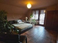 Eladó családi ház, Vecsésen 110 M Ft, 5 szobás