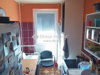 Eladó panellakás, Pécsett 41.9 M Ft, 2 szobás