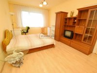 Kiadó panellakás, albérlet, Debrecenben 200 E Ft / hó, 4 szobás