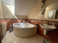 Eladó családi ház, Szegeden 150 M Ft, 4+1 szobás