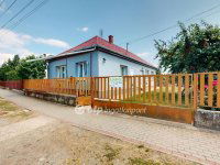 Eladó családi ház, Dombrádon 15 M Ft, 2+1 szobás