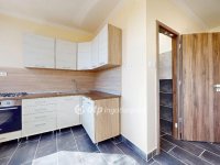 Eladó panellakás, Nyírbátorban 37.8 M Ft, 2 szobás