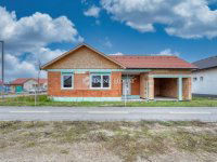 Eladó családi ház, Mórahalmon 97.33 M Ft, 4 szobás