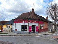 Eladó üzlethelyiség, Esztergomban, Terézia utcában 69.5 M Ft