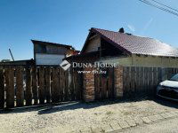 Eladó családi ház, Esztergomban 38.7 M Ft, 2 szobás