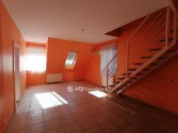 Eladó téglalakás, Szolnokon 62.5 M Ft, 4+1 szobás