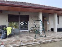 Eladó családi ház, Dunaharasztin 185 M Ft, 7 szobás