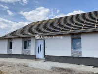 Eladó ikerház, Tápióbicskén 49.5 M Ft, 4 szobás