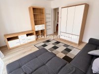 Kiadó téglalakás, albérlet, Pécsett 180 E Ft / hó, 2 szobás