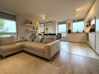 Eladó téglalakás, Dunakeszin 134 M Ft, 4 szobás