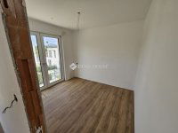 Eladó ikerház, III. kerületben 196 M Ft, 3+1 szobás