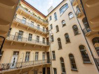 Eladó téglalakás, VI. kerületben 99.9 M Ft, 2 szobás