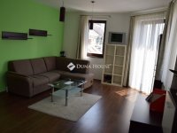 Kiadó téglalakás, albérlet, Pécsett 220 E Ft / hó, 3 szobás