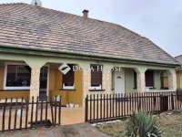Eladó családi ház, Dunaharasztin 185 M Ft, 7 szobás
