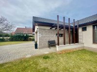 Eladó családi ház, Kecskeméten 150 M Ft, 4 szobás