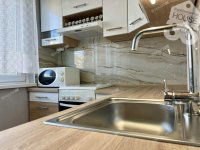 Eladó panellakás, Kecskeméten 43.9 M Ft, 3 szobás