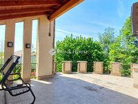 Eladó családi ház, Budajenőn 198 M Ft, 5 szobás