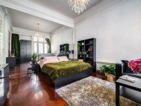 Eladó téglalakás, V. kerületben 129 M Ft, 1 szobás