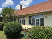 Eladó családi ház, Villányban 99 M Ft, 6 szobás